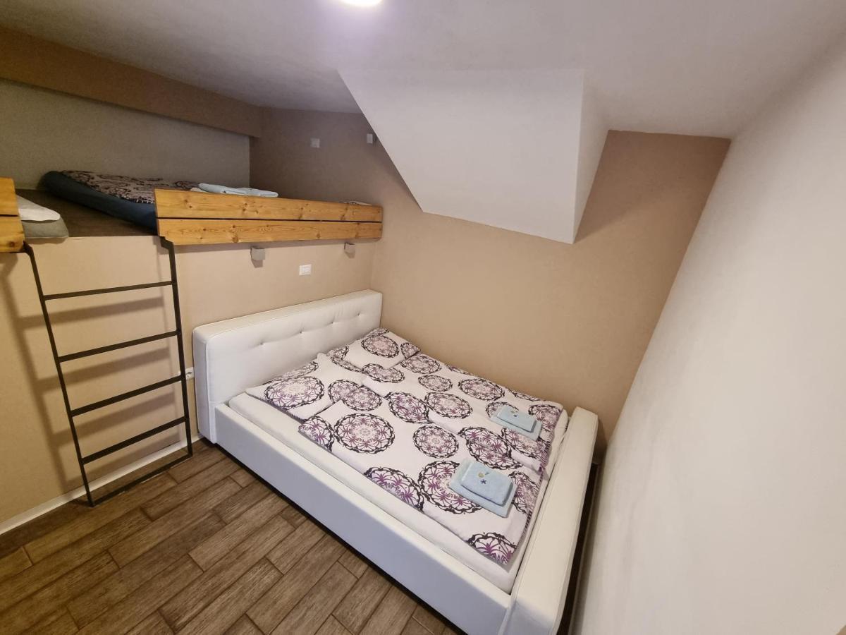 Apartments Pri Jakobu โคบาริด ภายนอก รูปภาพ