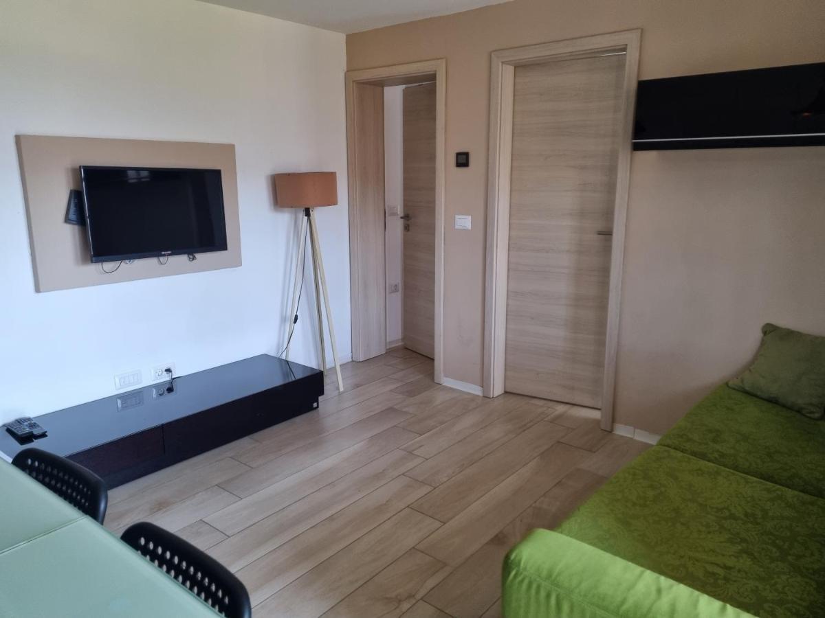 Apartments Pri Jakobu โคบาริด ภายนอก รูปภาพ